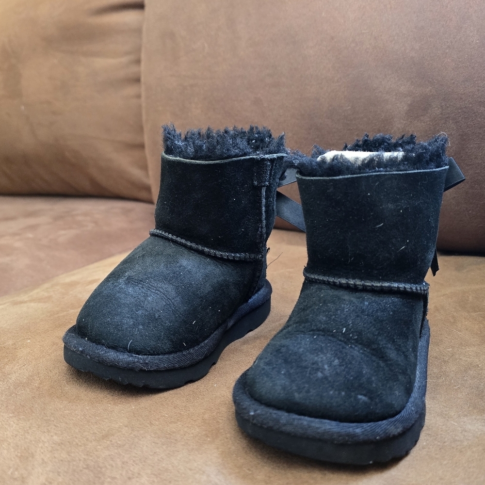 UGG Classic Black Boots - Picture 2 of 5